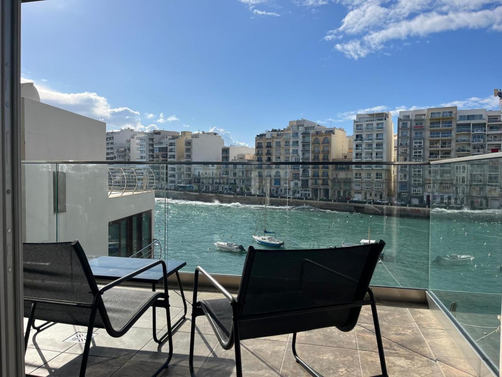 Apartamento 86 Spinola Bay San Julián Habitación foto