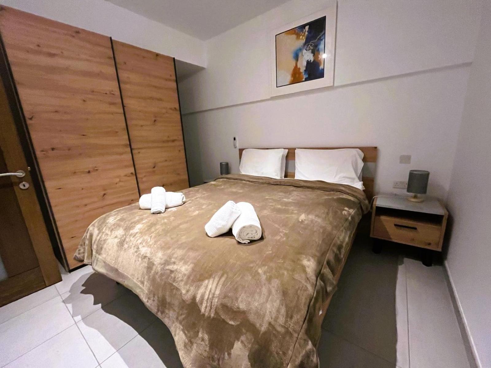 Apartamento 86 Spinola Bay San Julián Habitación foto
